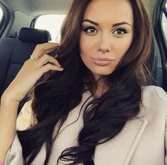 У меня есть все, чтобы удовлетворить все ваши желания. Встречусь с вами в Москве, где создам неповторимую ночь для нас двоих.
Мои услуги включают глубокий оральный секс, классический секс в разных позах, массаж и многое другое. Я гарантирую полное удовлетворение и полное конфиденциальность.
У меня есть отличные отзывы от моих предыдущих клиентов. Фото полностью соответствуют реальности.
Возможностей у меня много и я уверена, что смогу удовлетворить ваши самые сокровенные фантазии.
Обращайтесь ко мне и вы не пожалеете. Жду вас в Москве! 💋🔥🌹 Виктория